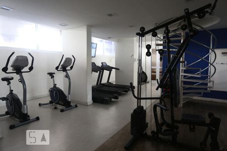 Apartamento à venda com 166m², 4 quartos e 2 vagas Apartamento à venda com 166m², 4 quartos e 2 vagasAcademia