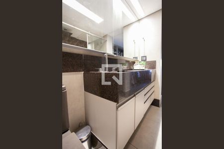 Apartamento à venda com 157m², 3 quartos e 3 vagasBanheiro da Suíte