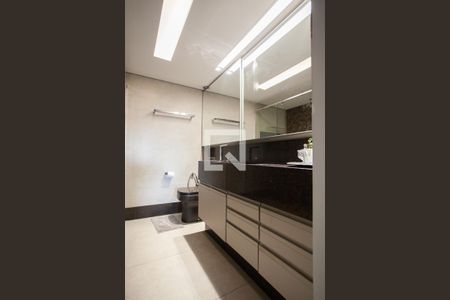 Apartamento à venda com 157m², 3 quartos e 3 vagasBanheiro da Suíte