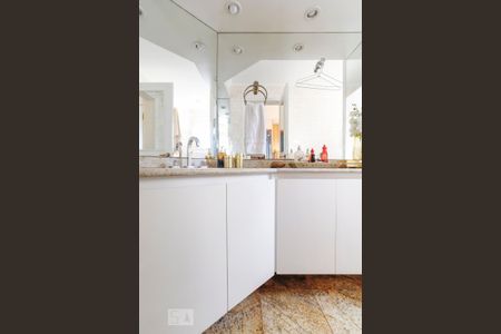 Apartamento à venda com 180m², 3 quartos e 3 vagasBanheiro da Suíte