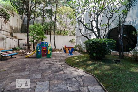 Apartamento à venda com 180m², 3 quartos e 3 vagas Apartamento à venda com 180m², 3 quartos e 3 vagasÁrea comum