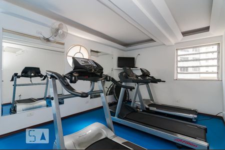 Apartamento à venda com 180m², 3 quartos e 3 vagas Apartamento à venda com 180m², 3 quartos e 3 vagasAcademia