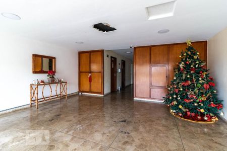 Apartamento à venda com 95m², 3 quartos e 1 vaga Apartamento à venda com 95m², 3 quartos e 1 vagaHall de Entada