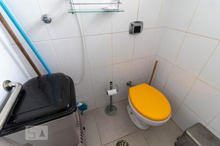Apartamento à venda com 95m², 3 quartos e 1 vaga Apartamento à venda com 95m², 3 quartos e 1 vagaBanheiro de Serviço