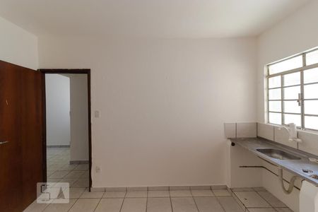 Casa à venda com 90m², 2 quartos e 1 vaga Casa à venda com 90m², 2 quartos e 1 vagaCozinha