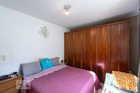 Casa à venda com 360m², 3 quartos e 4 vagas Casa à venda com 360m², 3 quartos e 4 vagasQuarto 3 - Suíte