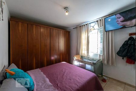 Casa à venda com 360m², 3 quartos e 4 vagas Casa à venda com 360m², 3 quartos e 4 vagasQuarto 3 - Suíte