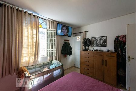 Casa à venda com 360m², 3 quartos e 4 vagas Casa à venda com 360m², 3 quartos e 4 vagasQuarto 3 - Suíte