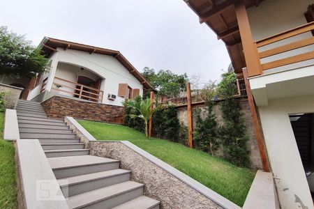 Casa à venda com 192m², 2 quartos e 2 vagasFachada