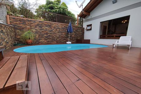 Casa à venda com 192m², 2 quartos e 2 vagasDeque