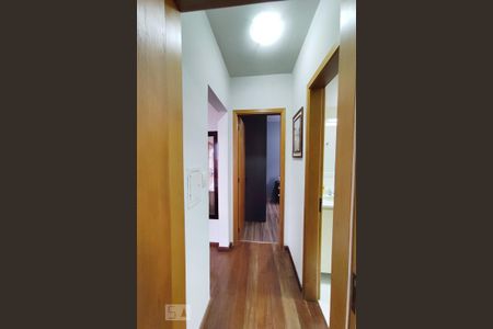 Casa à venda com 192m², 2 quartos e 2 vagasCorredor