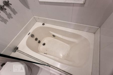 Apartamento à venda com 368m², 4 quartos e 2 vagasBanheiro suite 2