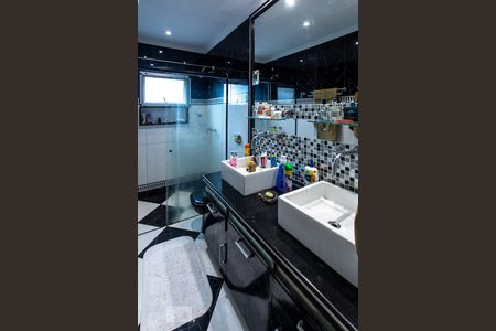 Apartamento à venda com 368m², 4 quartos e 2 vagasBanheiro da Suíte 1