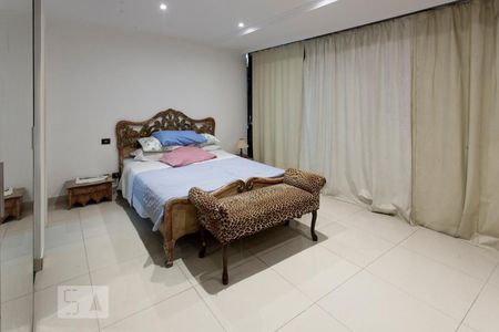 Apartamento à venda com 368m², 4 quartos e 2 vagasSuíte 1