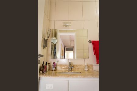 Casa à venda com 122m², 2 quartos e 3 vagas Casa à venda com 122m², 2 quartos e 3 vagasSuíte do Quarto 2