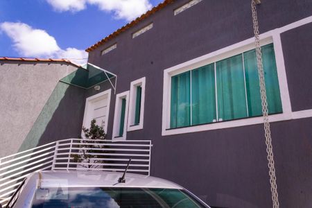 Casa à venda com 122m², 2 quartos e 3 vagas Casa à venda com 122m², 2 quartos e 3 vagasGaragem