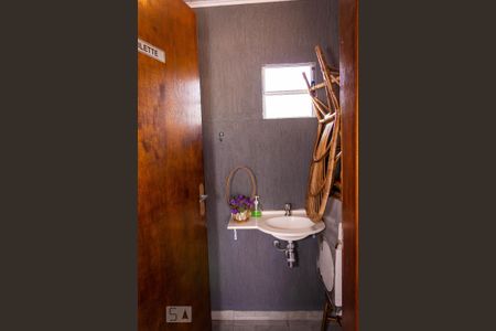 Casa à venda com 122m², 2 quartos e 3 vagas Casa à venda com 122m², 2 quartos e 3 vagasLavabo