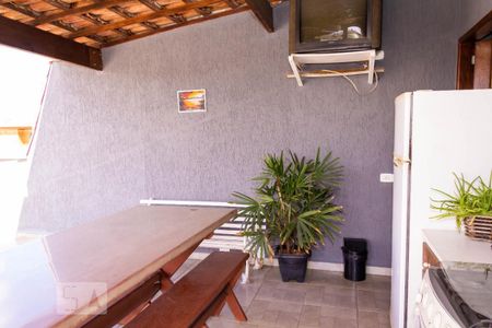 Casa à venda com 122m², 2 quartos e 3 vagas Casa à venda com 122m², 2 quartos e 3 vagasVaranda gourmet