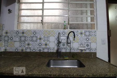 Casa à venda com 200m², 3 quartos e 2 vagasPia da cozinha
