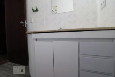 Casa à venda com 200m², 3 quartos e 2 vagasBanheiro comum