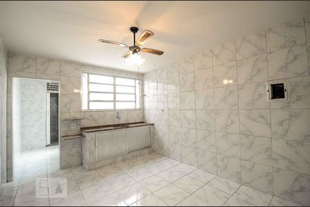 Apartamento para alugar com 93m², 2 quartos e 1 vagaCozinha