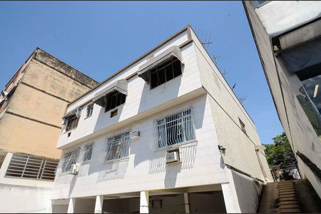 Apartamento para alugar com 93m², 2 quartos e 1 vagaFachada