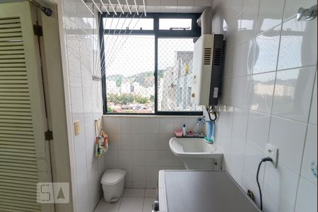 Apartamento à venda com 85m², 2 quartos e 1 vaga Apartamento à venda com 85m², 2 quartos e 1 vagaÁrea de Serviço