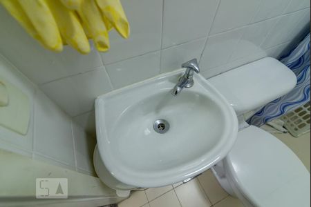 Apartamento à venda com 85m², 2 quartos e 1 vaga Apartamento à venda com 85m², 2 quartos e 1 vagaBanheiro de Serviço