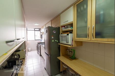 Apartamento à venda com 85m², 2 quartos e 1 vaga Apartamento à venda com 85m², 2 quartos e 1 vagaCozinha