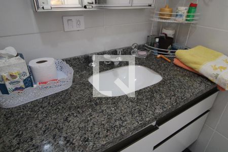 Casa à venda com 300m², 3 quartos e 4 vagasPia banheiro comum