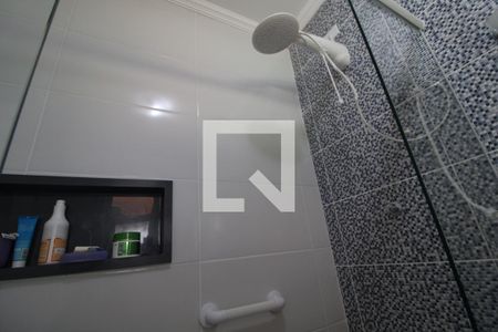 Casa à venda com 300m², 3 quartos e 4 vagasChuveiro banheiro da suíte