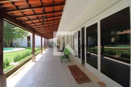 Casa à venda com 300m², 3 quartos e 4 vagasVaranda