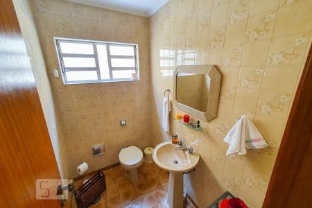 Casa à venda com 220m², 4 quartos e 4 vagasLavabo