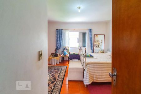 Casa à venda com 220m², 4 quartos e 4 vagasQuarto 1 - suite