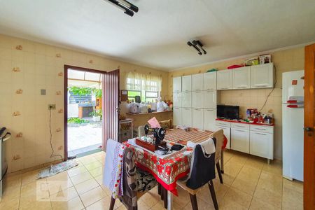 Casa à venda com 220m², 4 quartos e 4 vagasCozinha