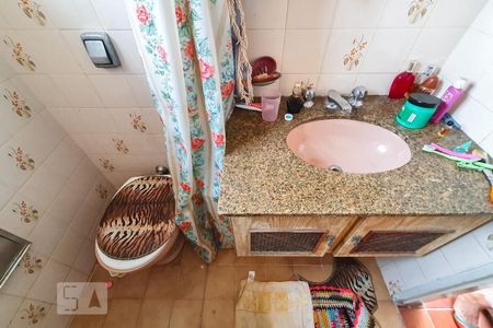 Casa à venda com 220m², 4 quartos e 4 vagasBanheiro do quarto 4 ou extra