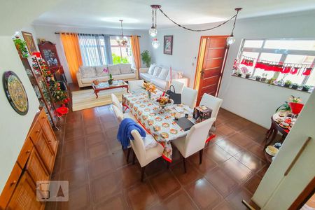 Casa à venda com 220m², 4 quartos e 4 vagasSala de Jantar