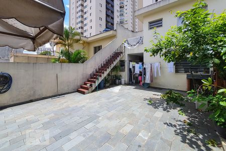 Casa à venda com 220m², 4 quartos e 4 vagasQuintal