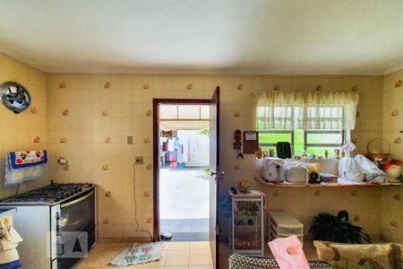Casa à venda com 220m², 4 quartos e 4 vagasCozinha