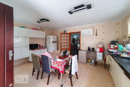 Casa à venda com 220m², 4 quartos e 4 vagasCozinha