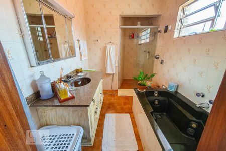 Casa à venda com 220m², 4 quartos e 4 vagasQuarto 1 - suite