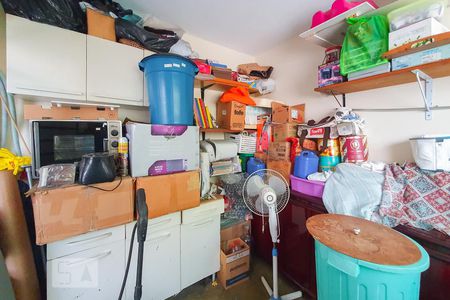 Casa à venda com 220m², 4 quartos e 4 vagasQuarto de Serviço