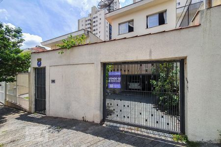 Casa à venda com 220m², 4 quartos e 4 vagasFachada