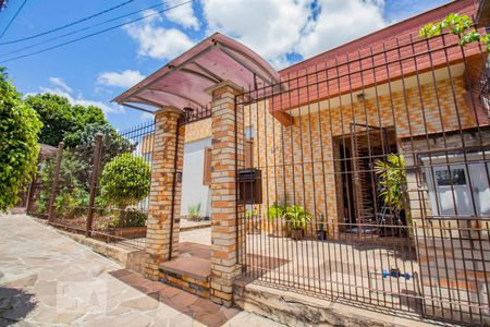 Casa à venda com 250m², 5 quartos e 6 vagasFachada da casa