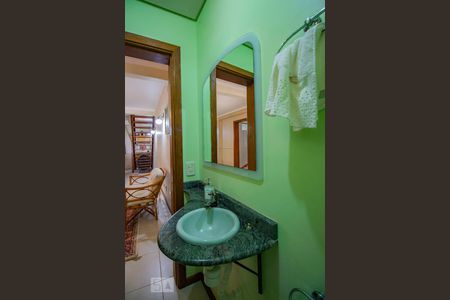 Casa à venda com 250m², 5 quartos e 6 vagasLavabo 