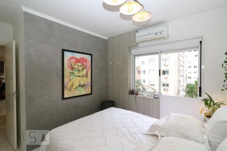 Quarto Suíte de apartamento à venda com 2 quartos, 75m² em Vila Ipiranga, Porto Alegre