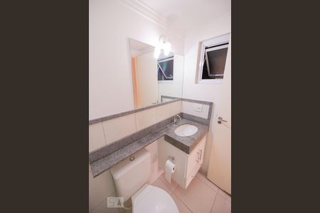 Apartamento à venda com 62m², 2 quartos e 1 vaga Apartamento à venda com 62m², 2 quartos e 1 vagaBanheiro Suite