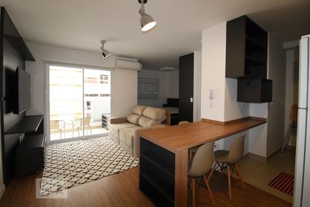 Sala de apartamento para alugar com 1 quarto, 41m² em Vila Itapura, Campinas