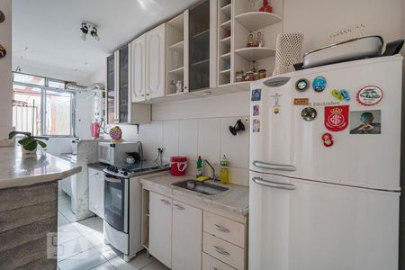 Apartamento para alugar com 105m², 2 quartos e 1 vaga Apartamento para alugar com 105m², 2 quartos e 1 vagaCozinha e Área de Serviço