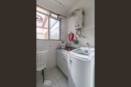 Apartamento para alugar com 105m², 2 quartos e 1 vaga Apartamento para alugar com 105m², 2 quartos e 1 vagaCozinha e Área de Serviço